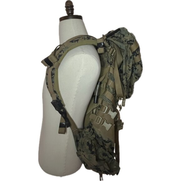 GEN II USMC ILBE Backpack with Lid – MARPAT Woodland - Picture 2 of 3